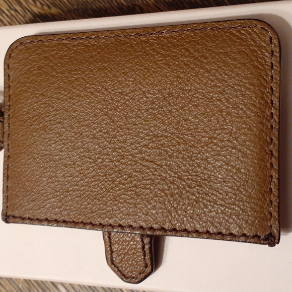 BURBERRY MIRROR/ LEATHER CASE NWT KEY RING RARE - Picture 3 of 7